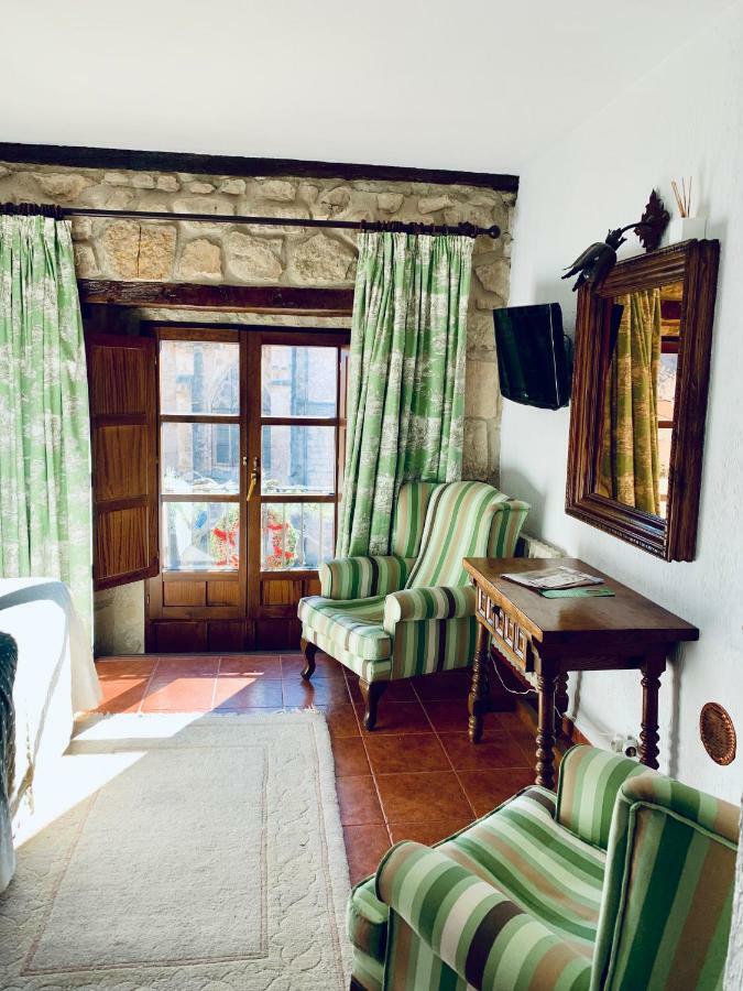 Hotel Tres Coronas De Silos Санто-Доминго-де-Силос Экстерьер фото