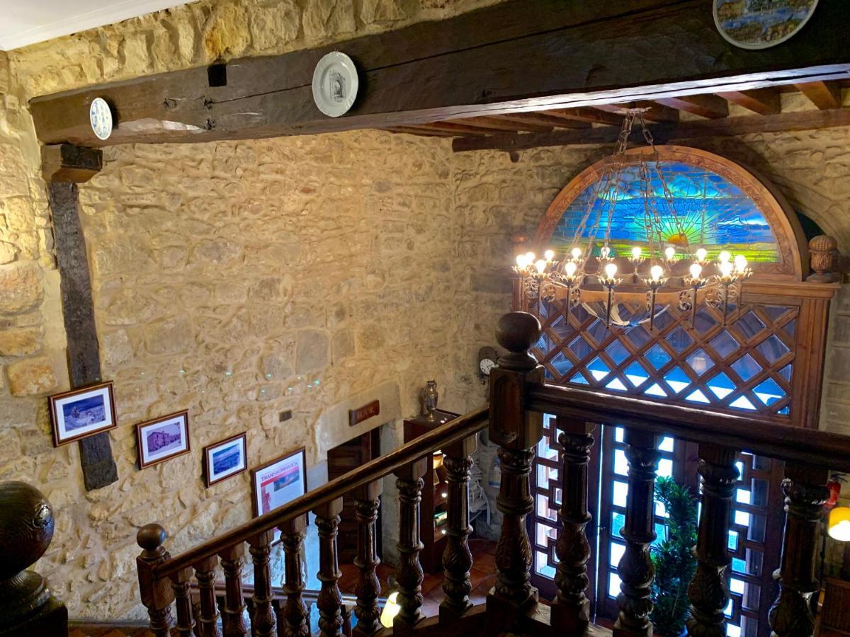 Hotel Tres Coronas De Silos Санто-Доминго-де-Силос Экстерьер фото