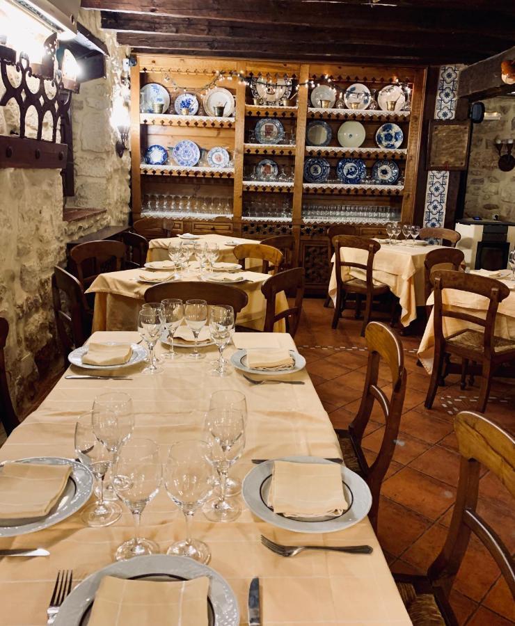 Hotel Tres Coronas De Silos Санто-Доминго-де-Силос Экстерьер фото